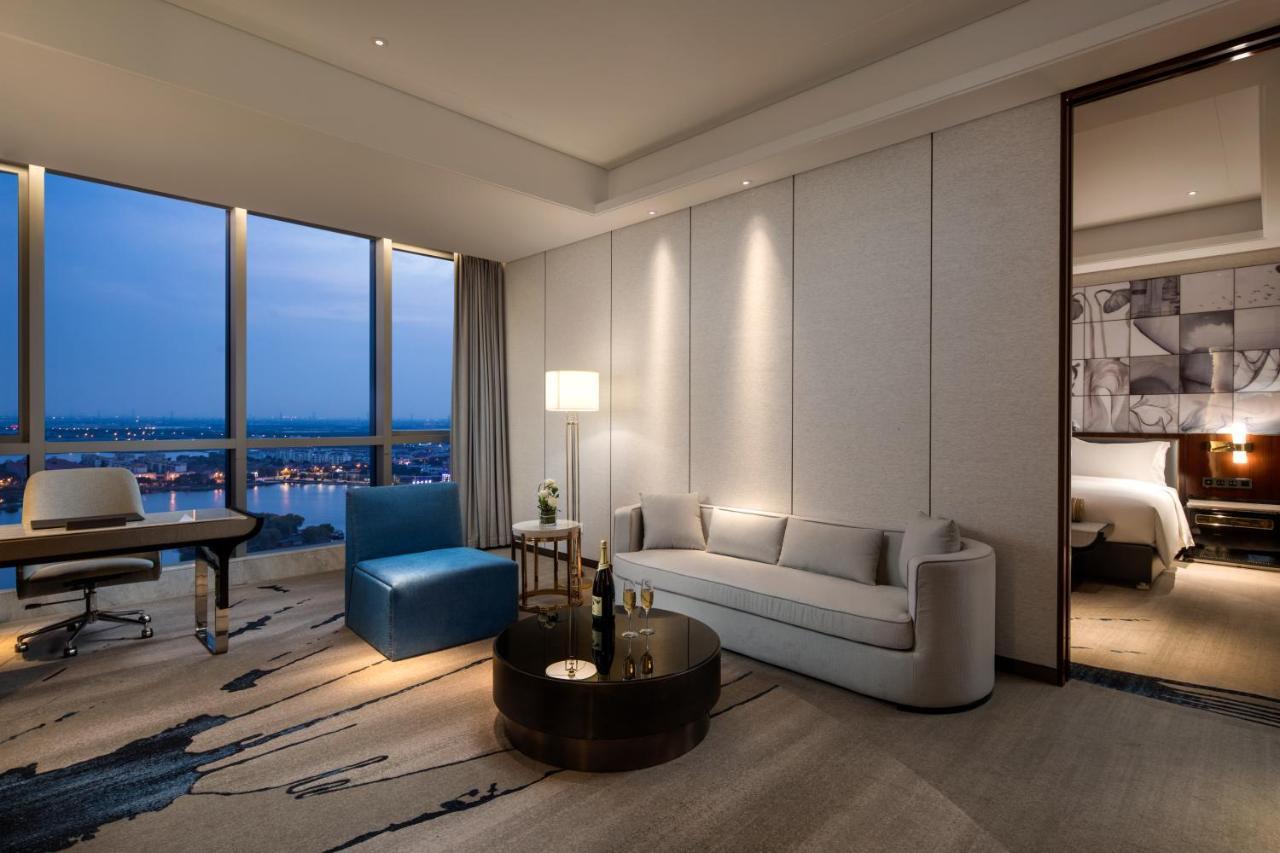 Wyndham Grand Suzhou Fenhu Hotel Xinta Luaran gambar